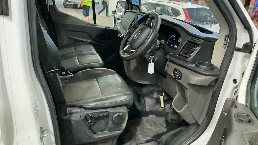 Ford Transit Custom Leader White
