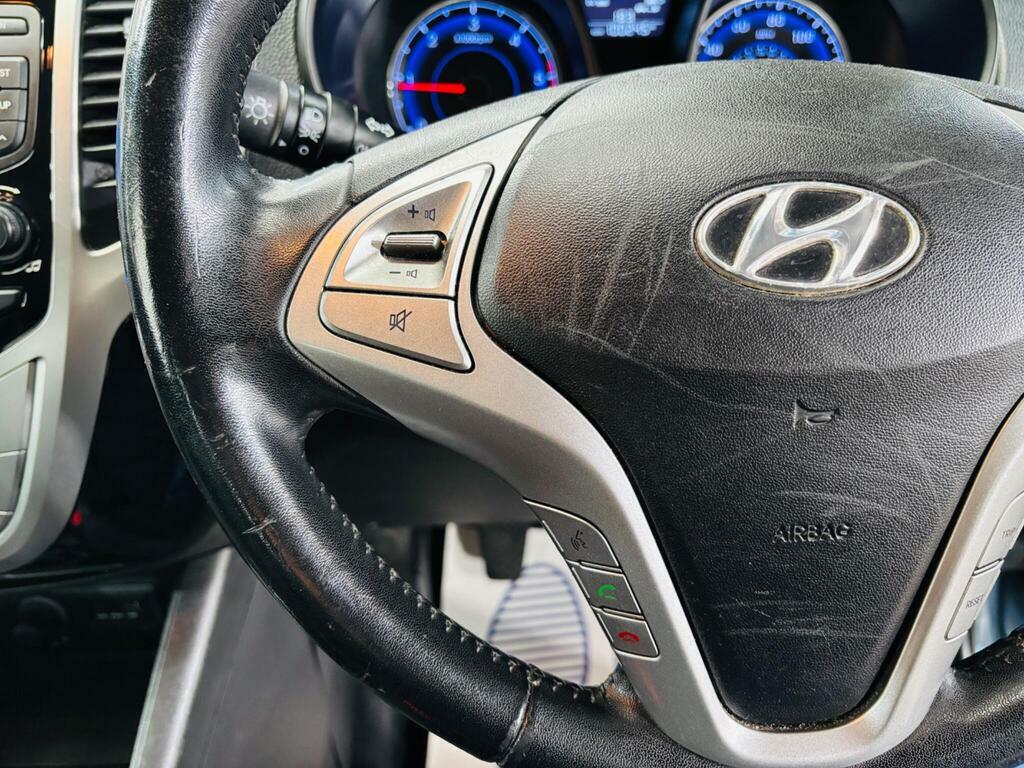 Hyundai Ix20 1.4 Classic Hatchback Euro 5 90 Silver #18