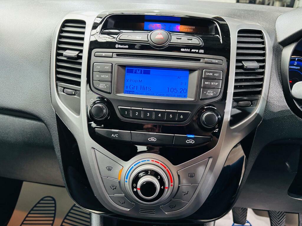 Hyundai Ix20 1.4 Classic Hatchback Euro 5 90 Silver #19