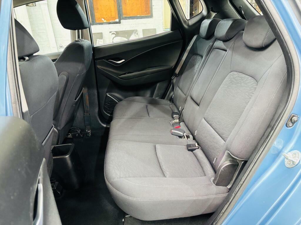 Hyundai Ix20 1.4 Classic Hatchback Euro 5 90 Silver #14