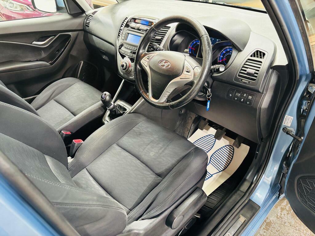Hyundai Ix20 1.4 Classic Hatchback Euro 5 90 Silver #9