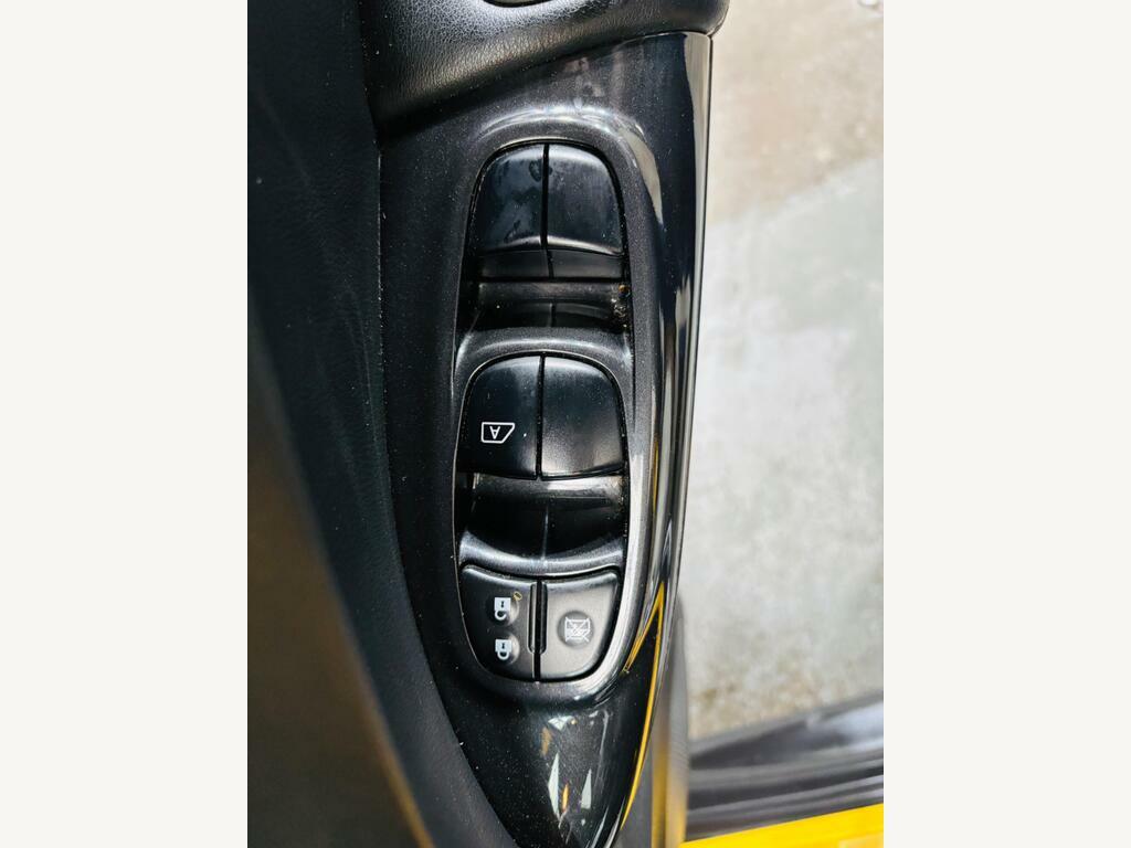 Nissan Juke 1.6 Acenta Premium Suv Xtronic U732 U Black #15