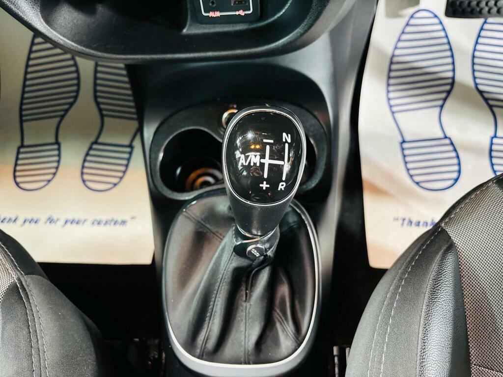Fiat 500L Mpw 2015 1.3 Multijet Pop Star Mpw Dualogic White #22