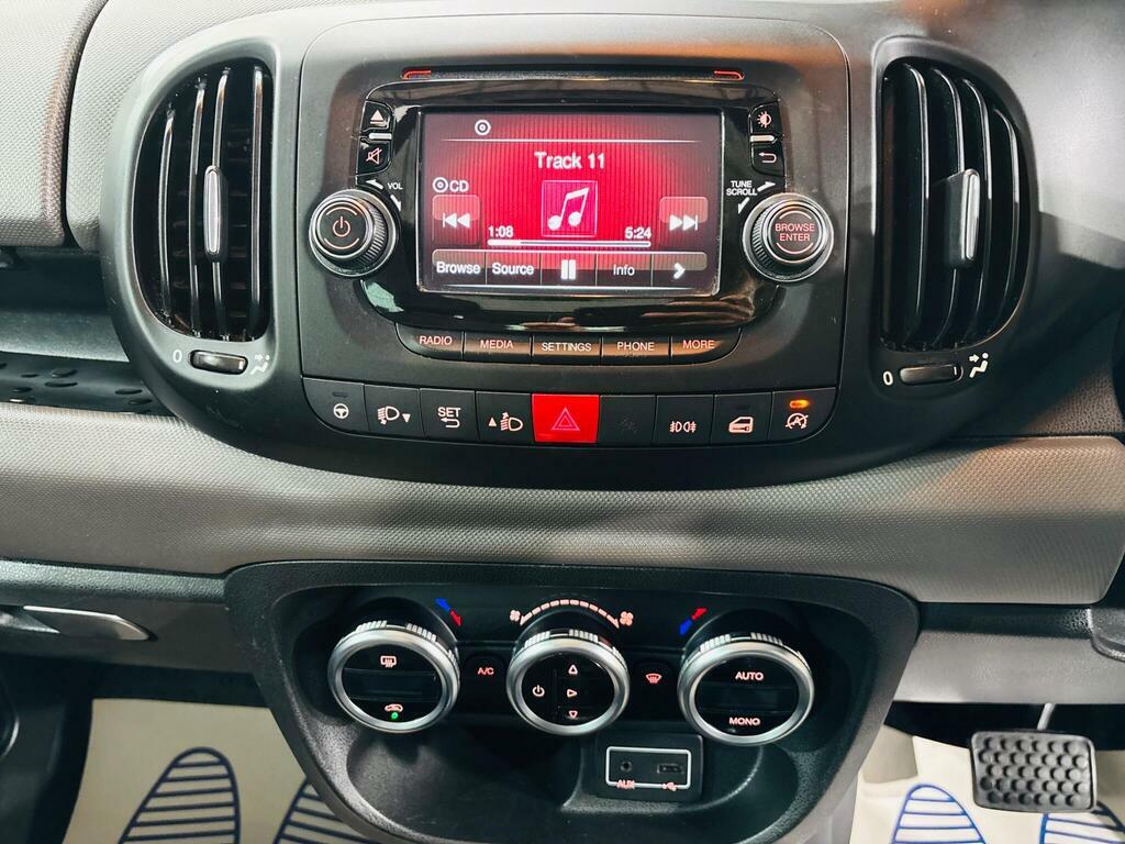 Fiat 500L Mpw 2015 1.3 Multijet Pop Star Mpw Dualogic White #20