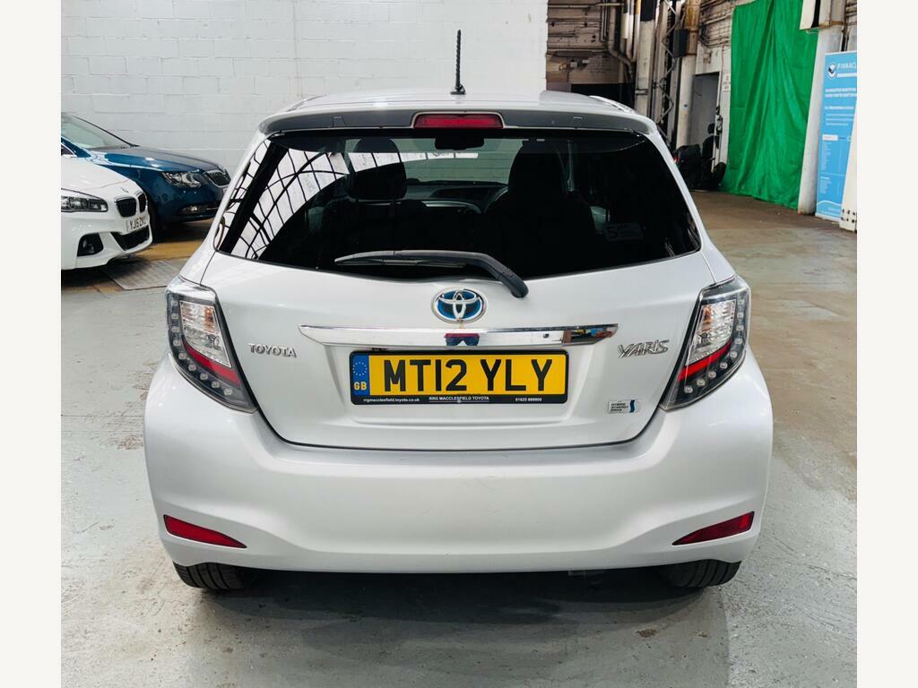 Toyota Yaris Toyota Hatchback 1.33 Vvt-i Tr Multidrive S Grey #5