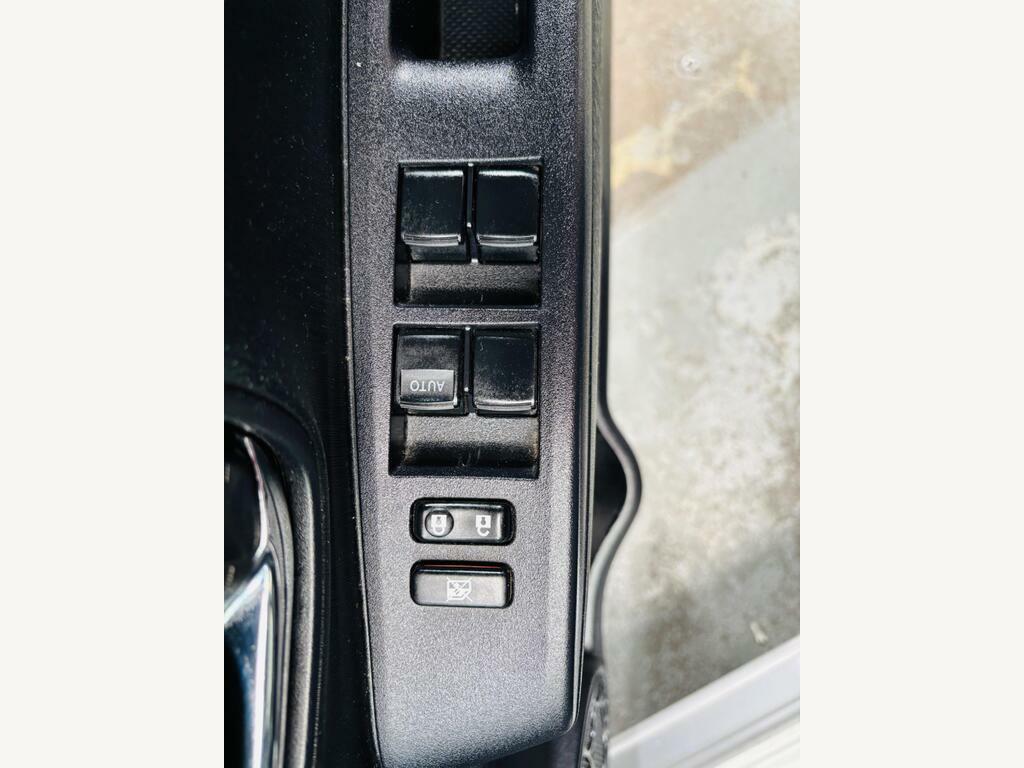 Toyota Yaris Toyota Hatchback 1.33 Vvt-i Tr Multidrive S Grey #15