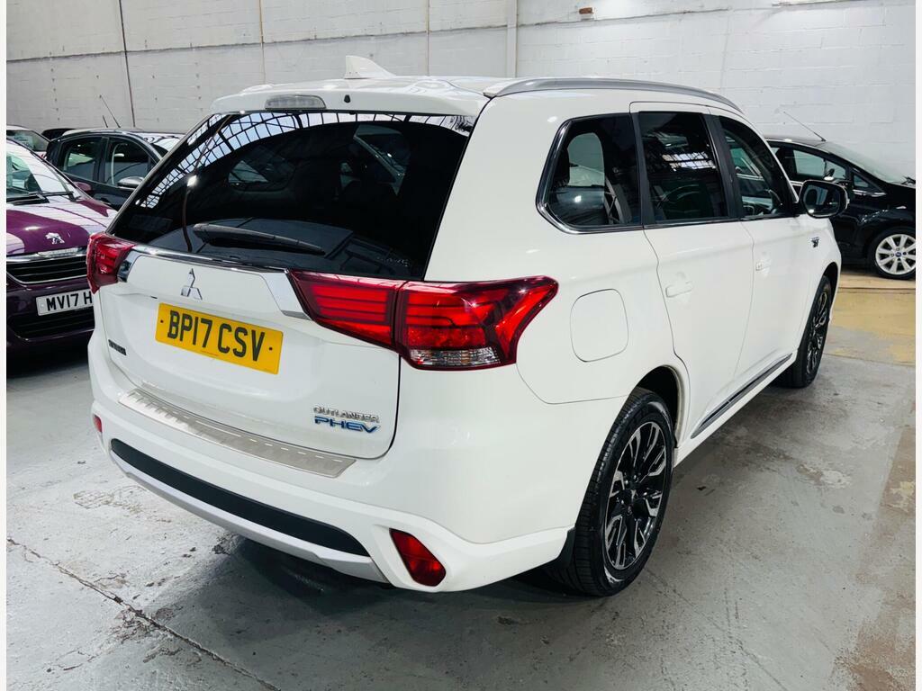 Mitsubishi Outlander 2.0H 12Kwh 4H Cvt 4Wd Euro 6 S S White #3