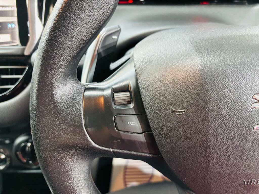 Peugeot 208 Hatchback 1.6 Vti Xy Euro 5 201313 Purple #17