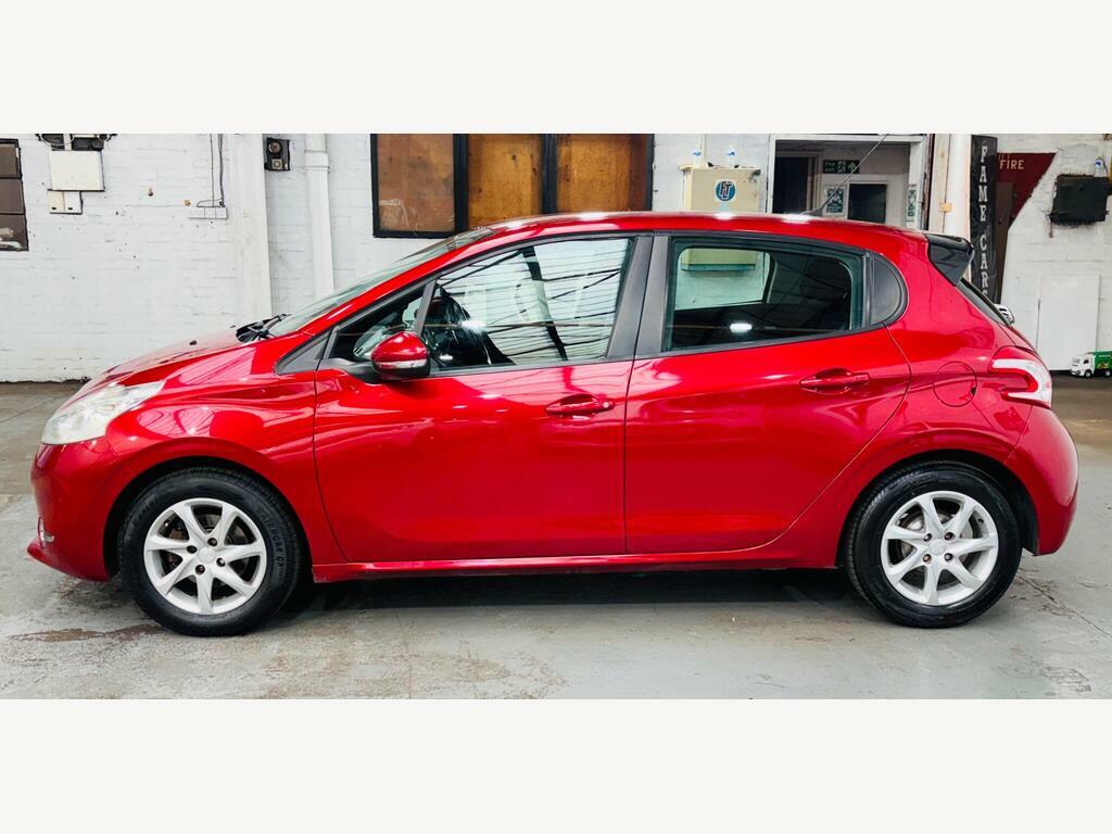 Peugeot 208 Hatchback 1.6 Vti Xy Euro 5 201313 Purple #8