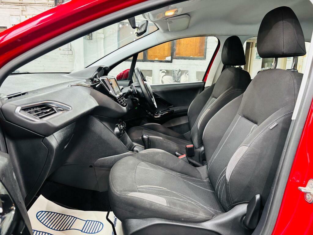 Peugeot 208 Hatchback 1.6 Vti Xy Euro 5 201313 Purple #13