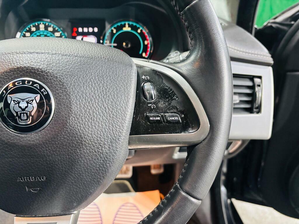 Jaguar XF D Premium Grey #12