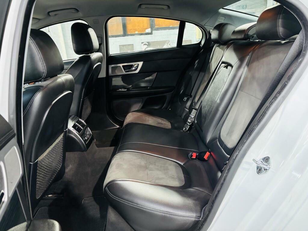 Jaguar XF 2.2 D Portfolio Blue #14