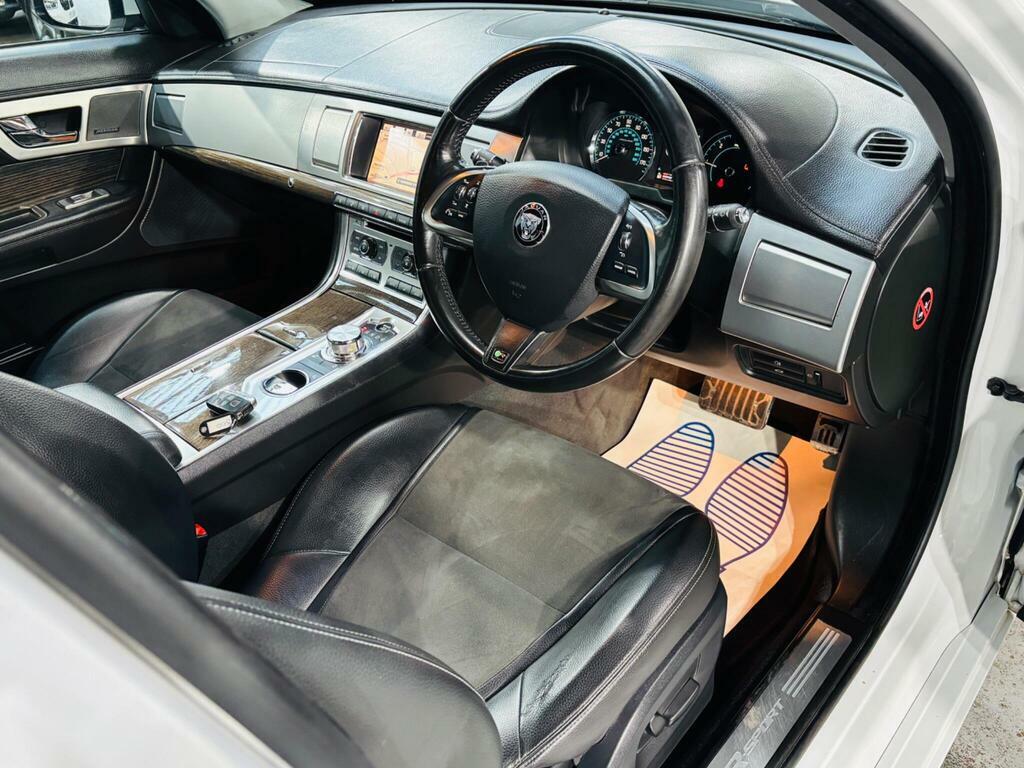 Jaguar XF 2.2 D Portfolio Blue #9