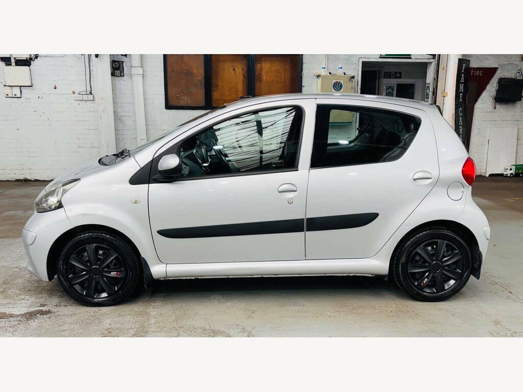 Toyota Aygo Hatchback  #8