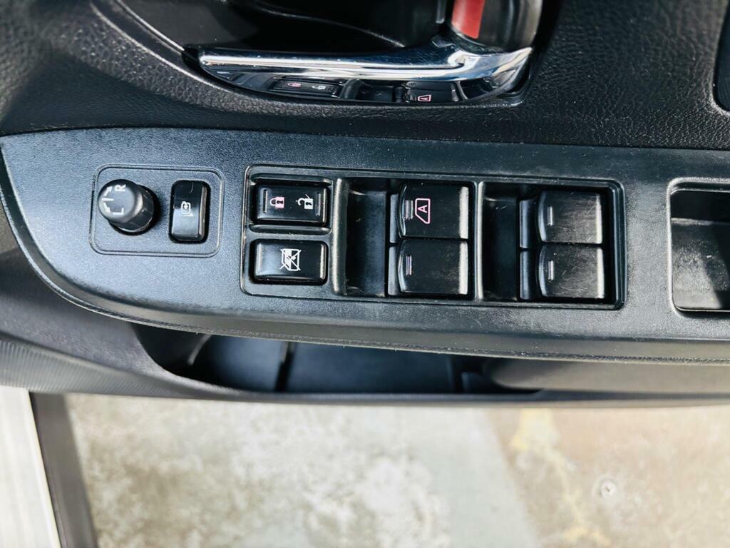 Subaru XV 2.0 D White #15