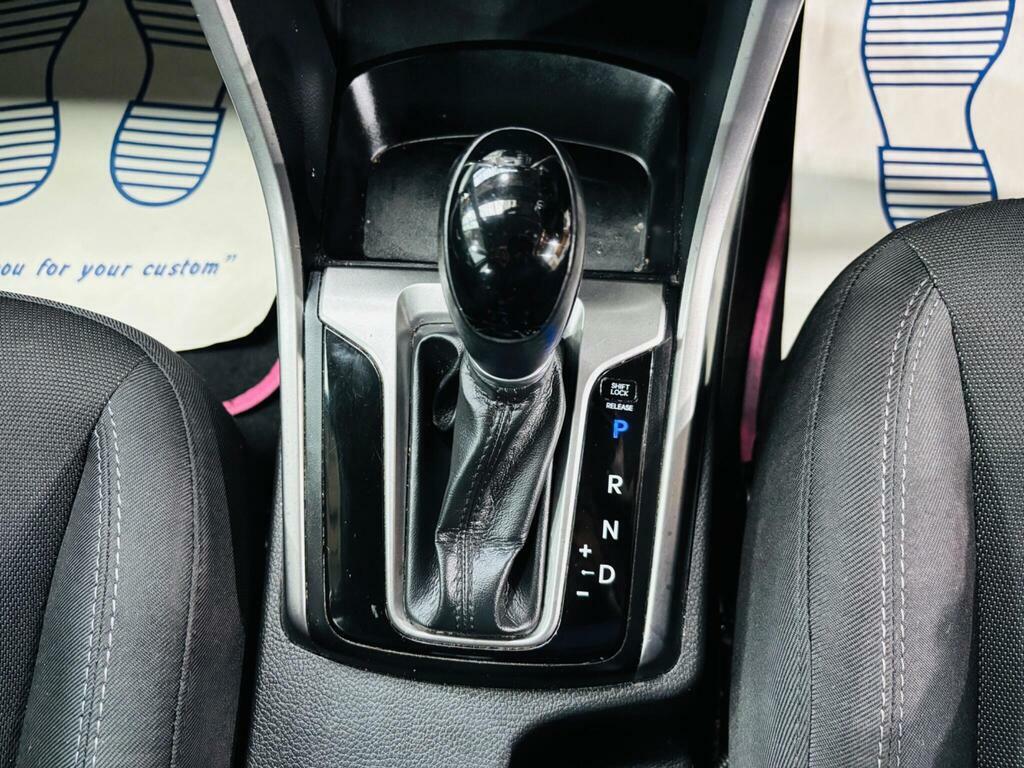 Hyundai I30 Crdi Active Blue Drive Silver #20