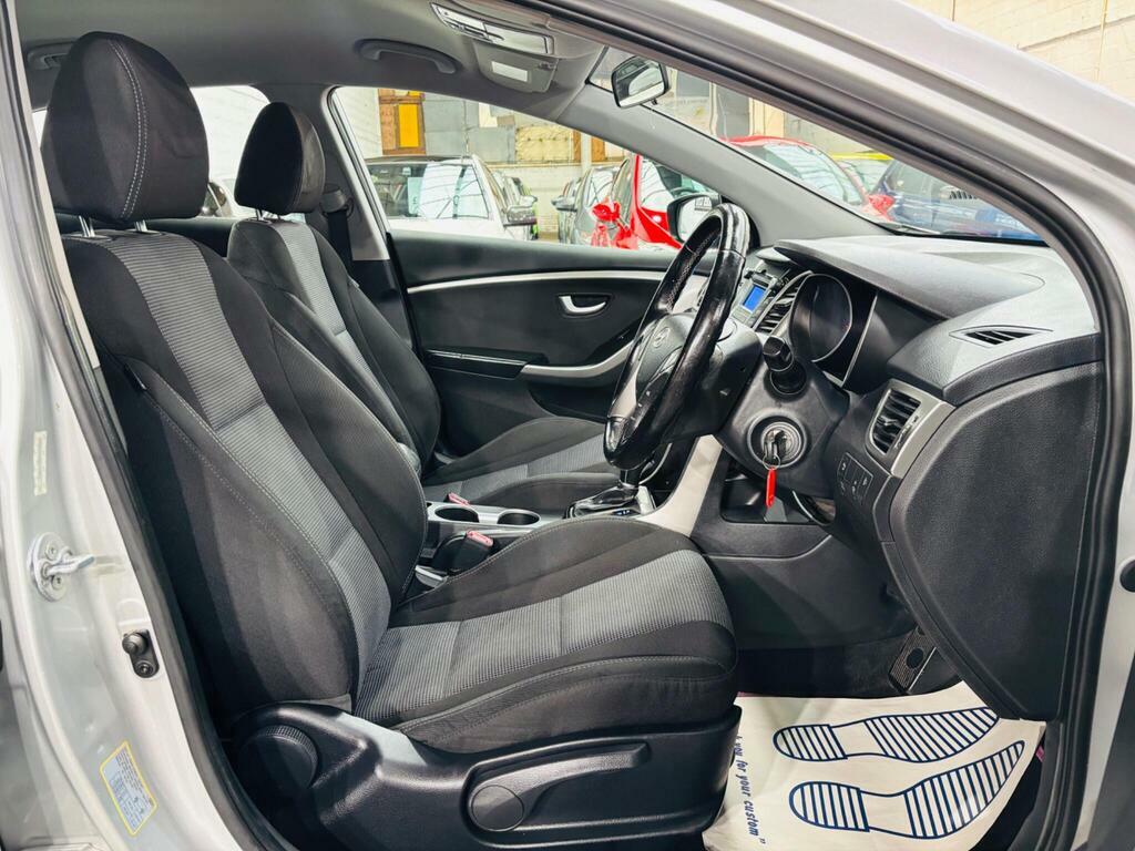 Hyundai I30 Crdi Active Blue Drive Silver #11