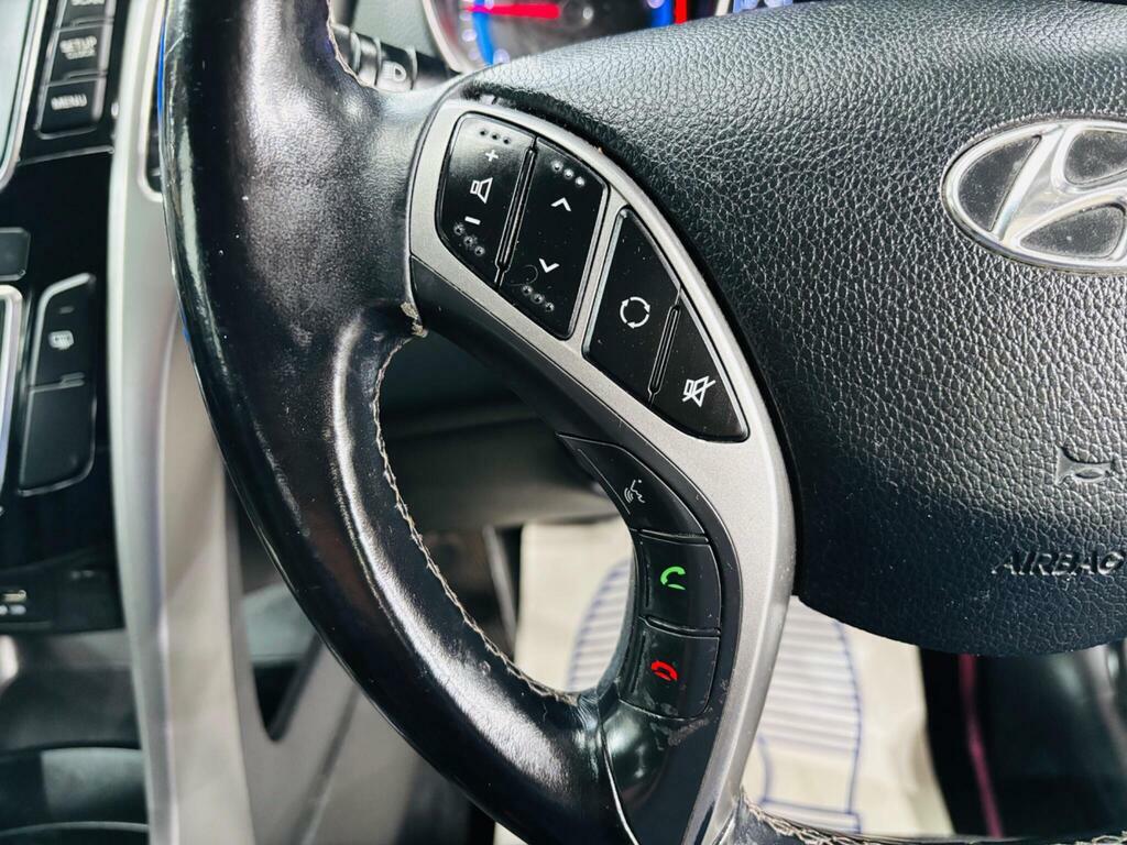 Hyundai I30 Crdi Active Blue Drive Silver #18