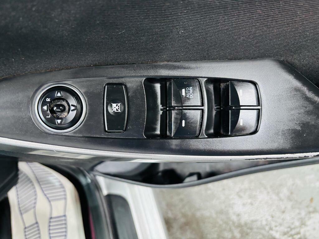 Hyundai I30 Crdi Active Blue Drive Silver #15