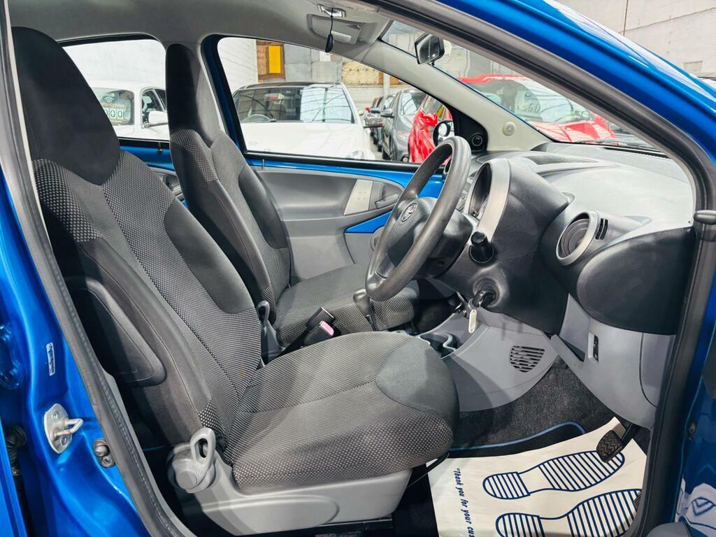 Toyota Aygo Hatchback Silver #11