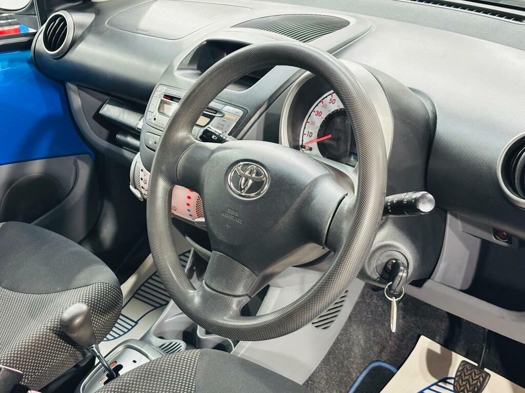 Toyota Aygo Hatchback Silver #9