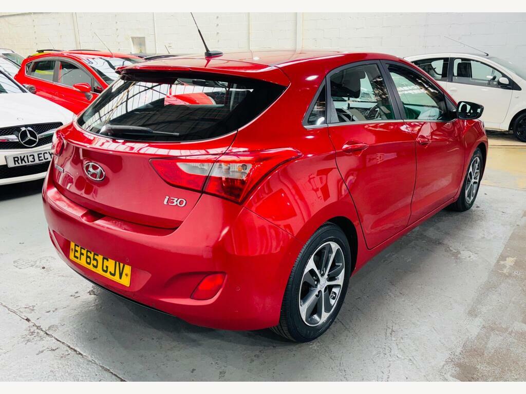 Hyundai I30 1.6 Crdi Blue Drive Se Nav Dct Euro 6 S S Red #4