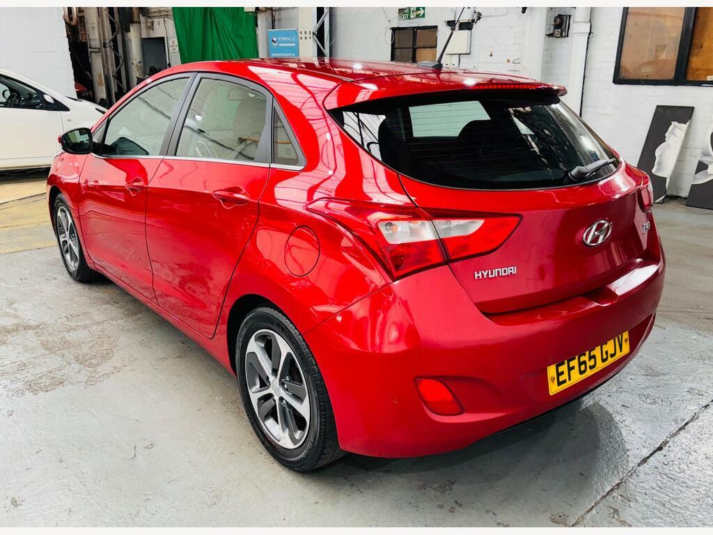 Hyundai I30 1.6 Crdi Blue Drive Se Nav Dct Euro 6 S S Red #6