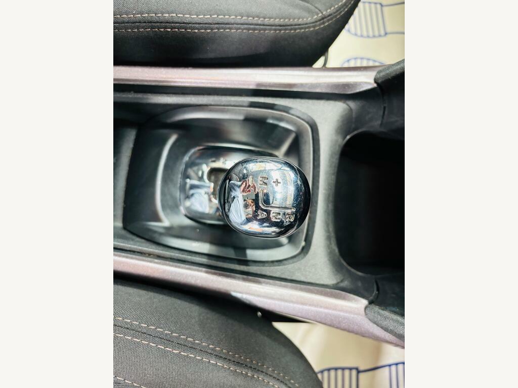 Peugeot 2008 1.6 E-hdi Active Egc White #21