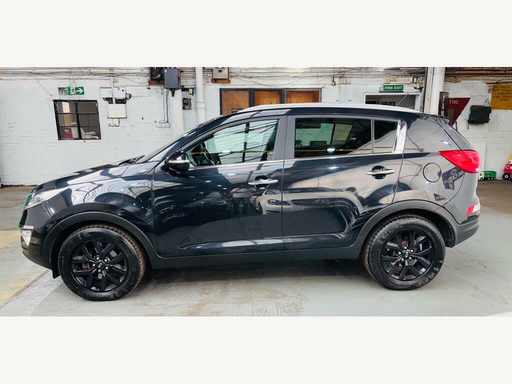 Kia Sportage  Black #8
