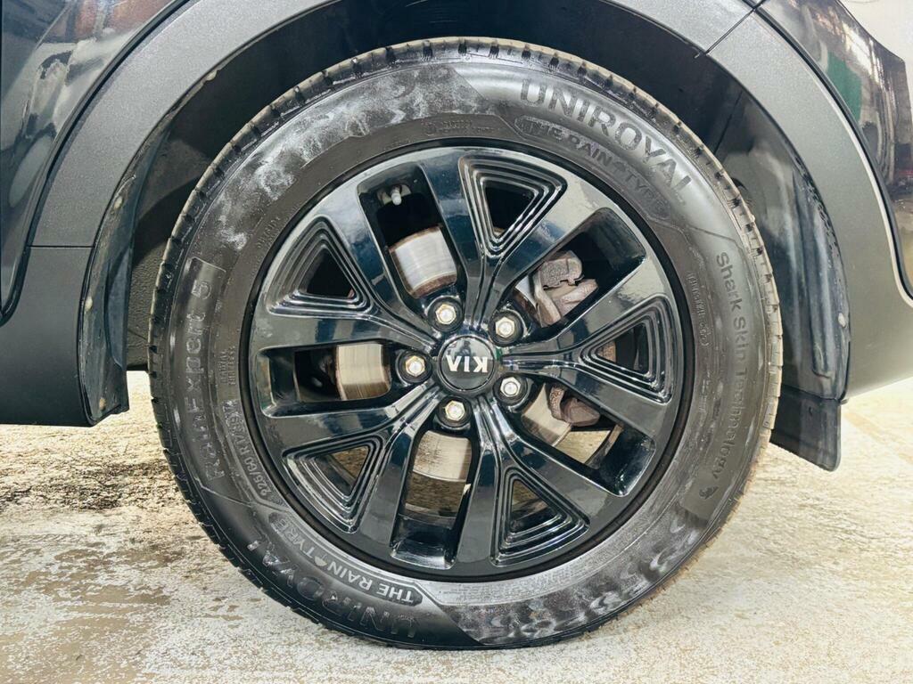 Kia Sportage  Black #20
