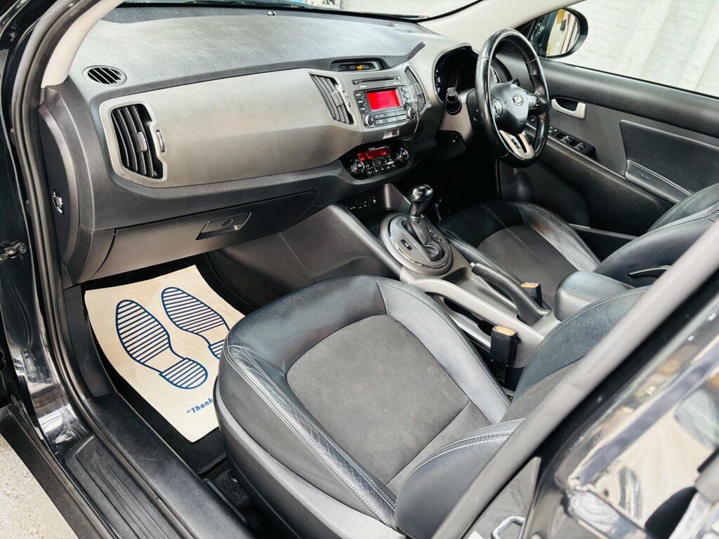 Kia Sportage  Black #12