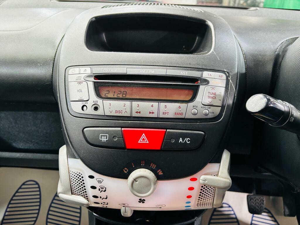 Peugeot 107 1.0 Active Silver #16