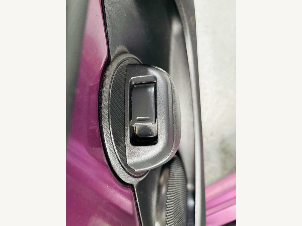 Peugeot 107 1.0 Active Silver #15