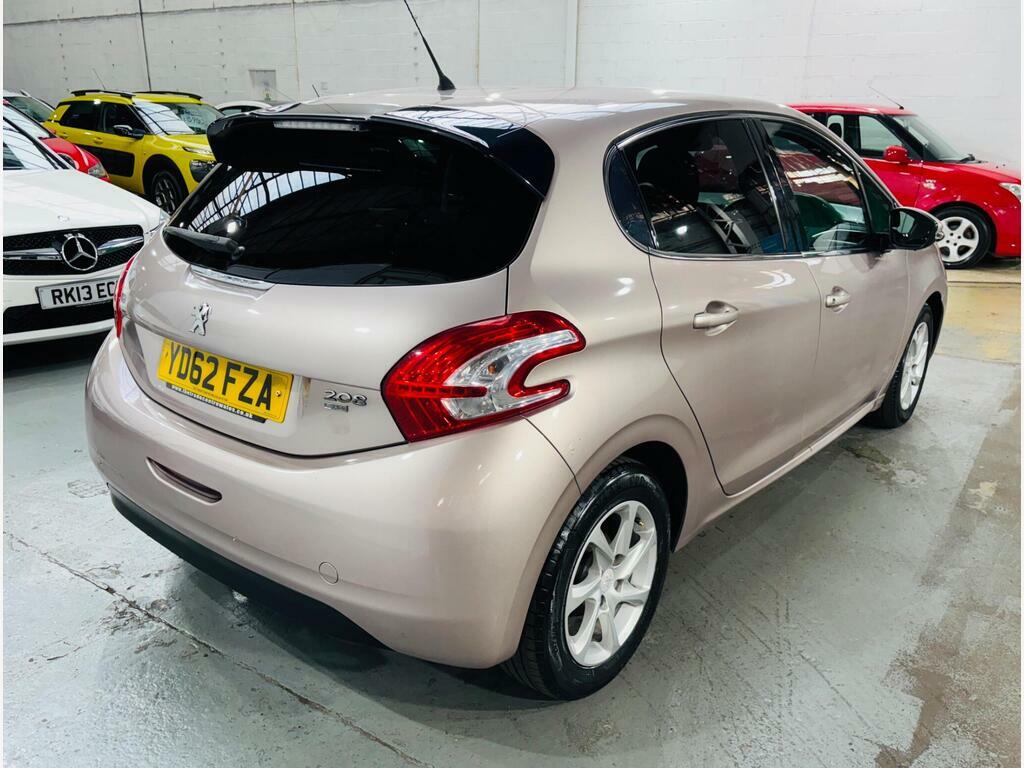 Peugeot 208 1.4 E-hdi Allure Egc Euro 5 S S Pink #4