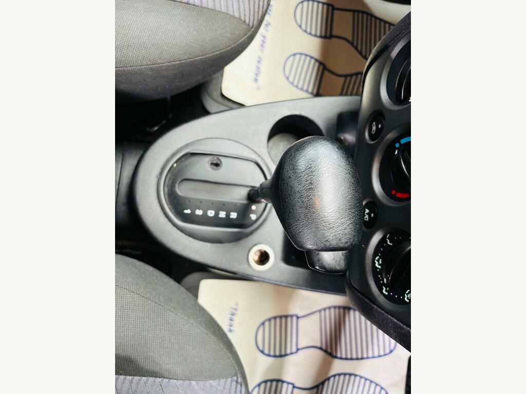 Ford Fusion 1.4 Zetec Climate Grey #17