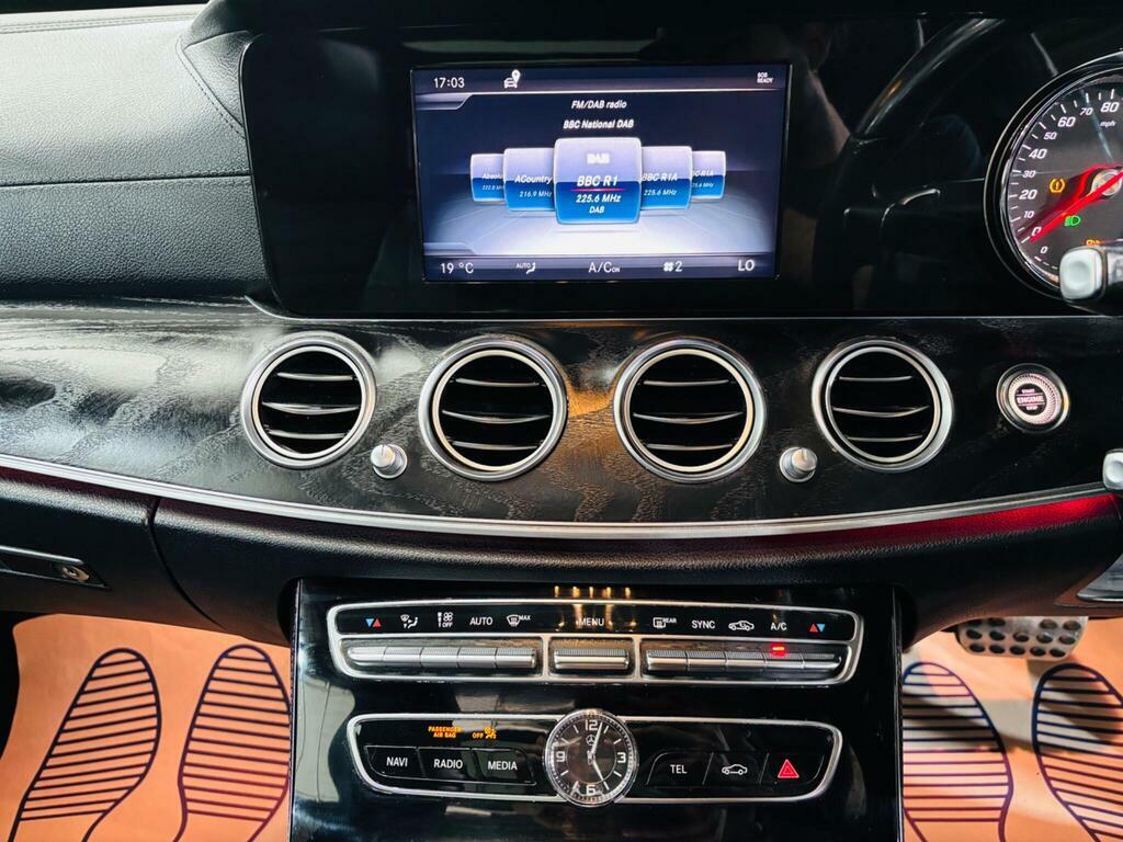 Mercedes-Benz E Class 2.1 E220 Bluetec Amg Night Edition Premium Saloo Black #20