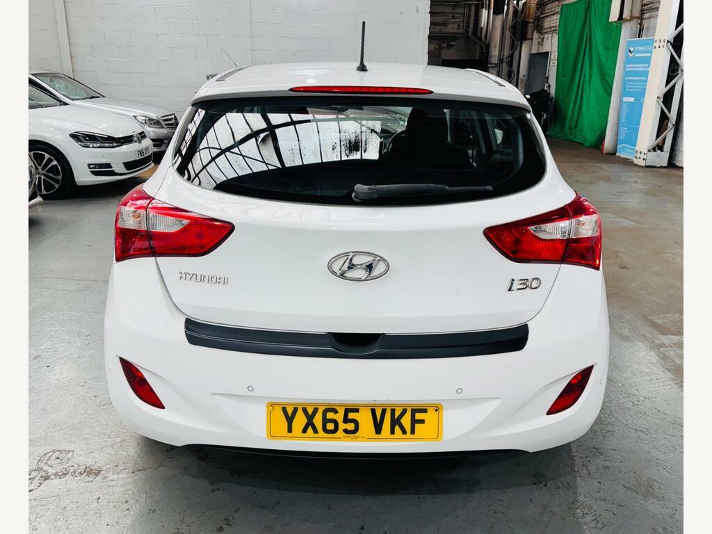 Hyundai I30 1.6 Crdi Blue Drive Se Euro 6 S S White #5