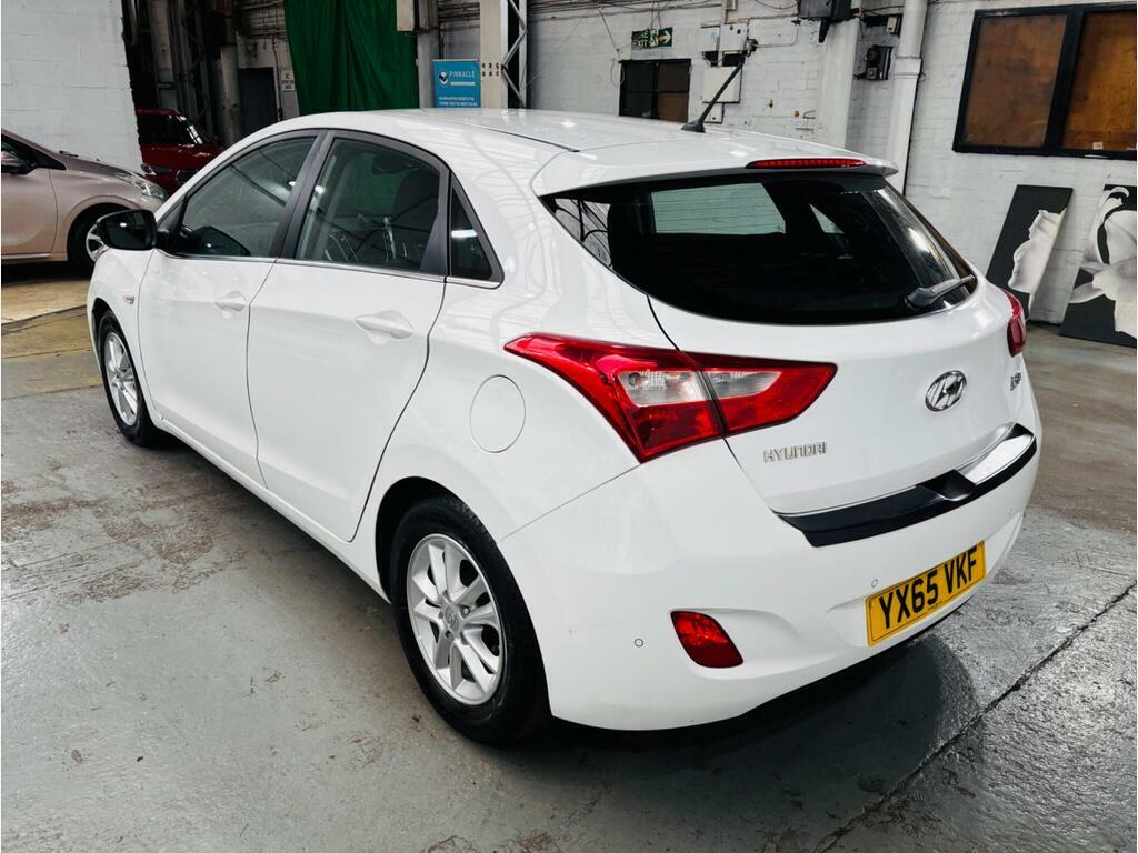 Hyundai I30 1.6 Crdi Blue Drive Se Euro 6 S S White #6