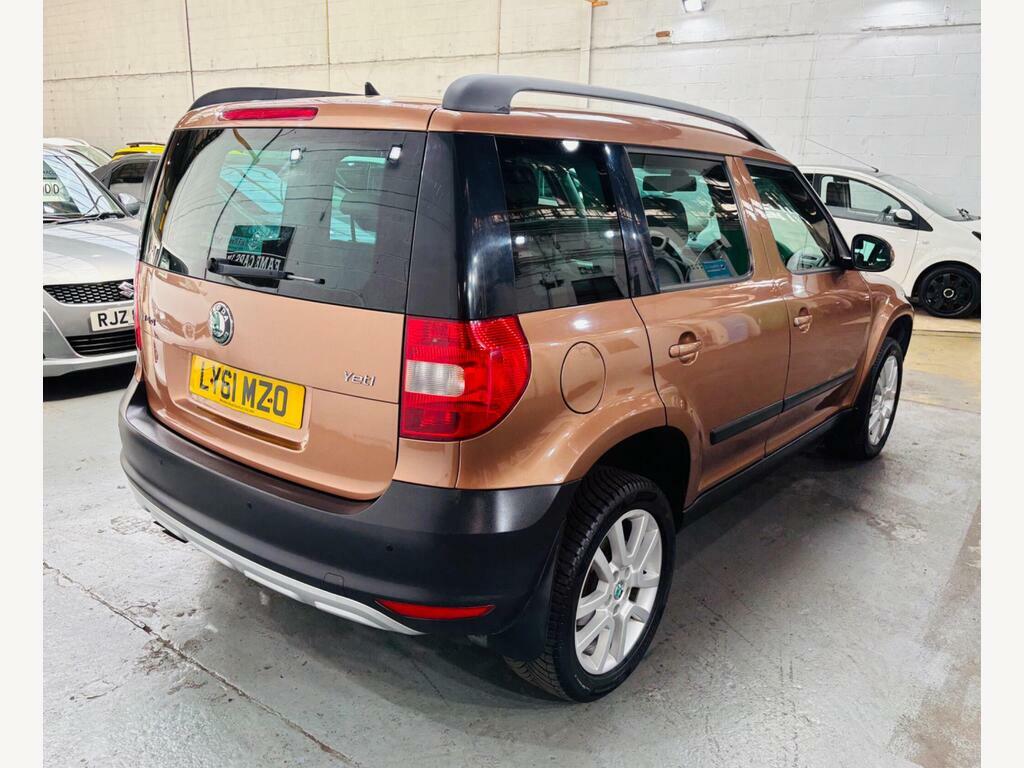 Skoda Yeti 2.0 Tdi Elegance Dsg 4Wd Euro 5 Brown #4