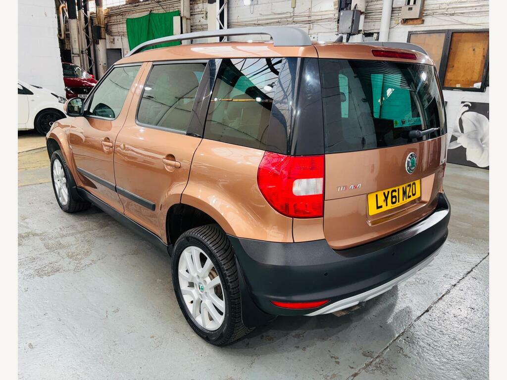 Skoda Yeti 2.0 Tdi Elegance Dsg 4Wd Euro 5 Brown #6