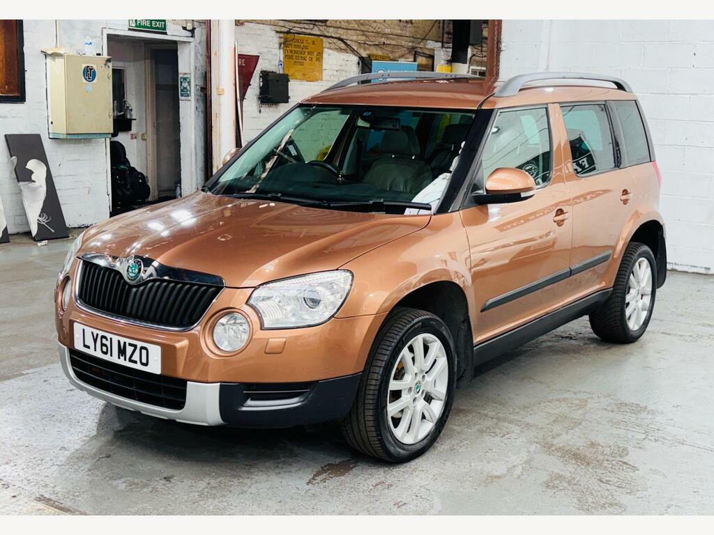 Skoda Yeti 2.0 Tdi Elegance Dsg 4Wd Euro 5 Brown #3
