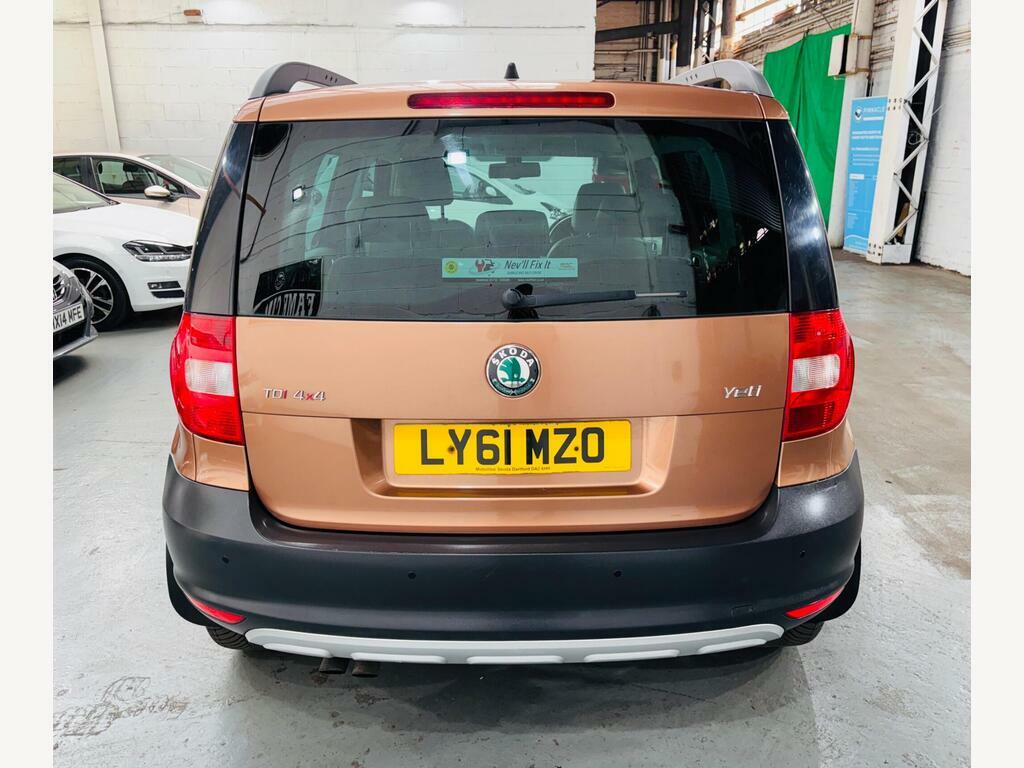 Skoda Yeti 2.0 Tdi Elegance Dsg 4Wd Euro 5 Brown #5