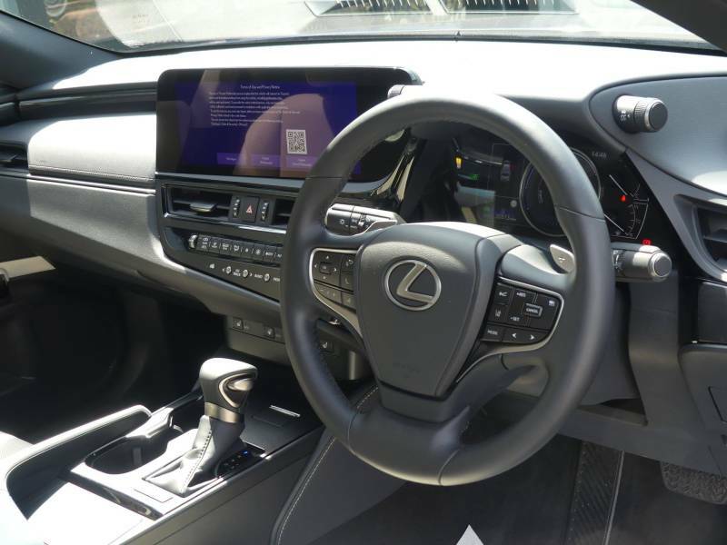 Lexus ES 2.5 300H Premium Edition Saloon Hybrid White #12