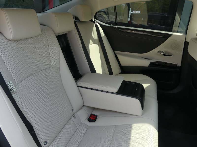Lexus ES 2.5 300H Premium Edition Saloon Hybrid White #15