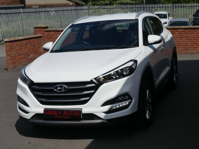 Hyundai Tucson 2.0 Crdi Se Nav White #3