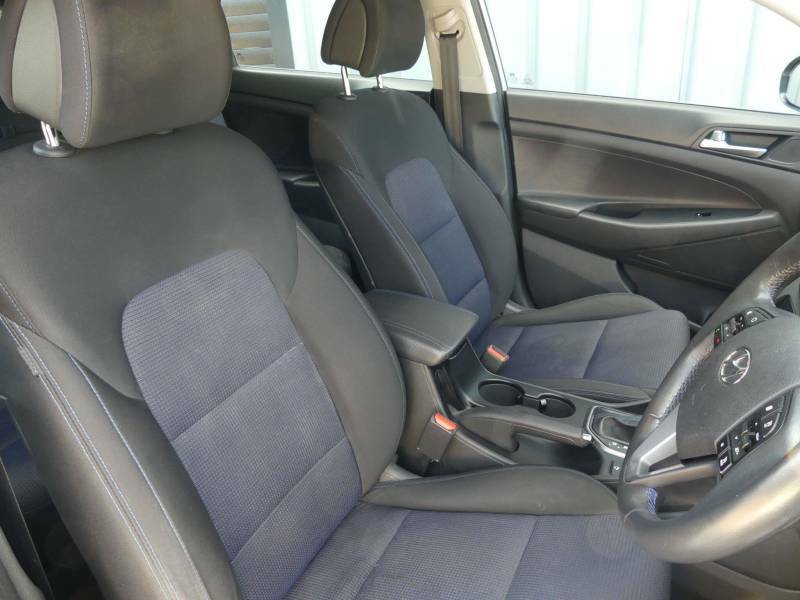 Hyundai Tucson 2.0 Crdi Se Nav White #2