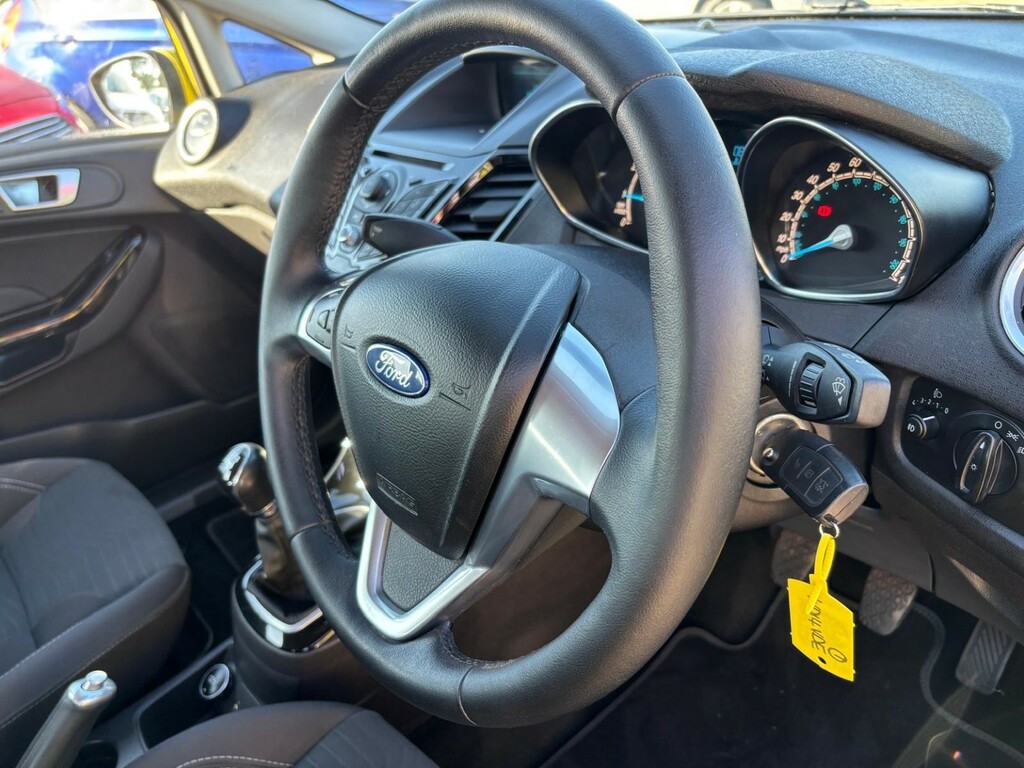 Ford Fiesta 1.3 Zetec Yellow #4