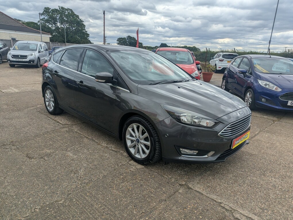 Ford Focus Hatchback 1.6 Tdci Titanium 201464 AF64YMM Grey #4