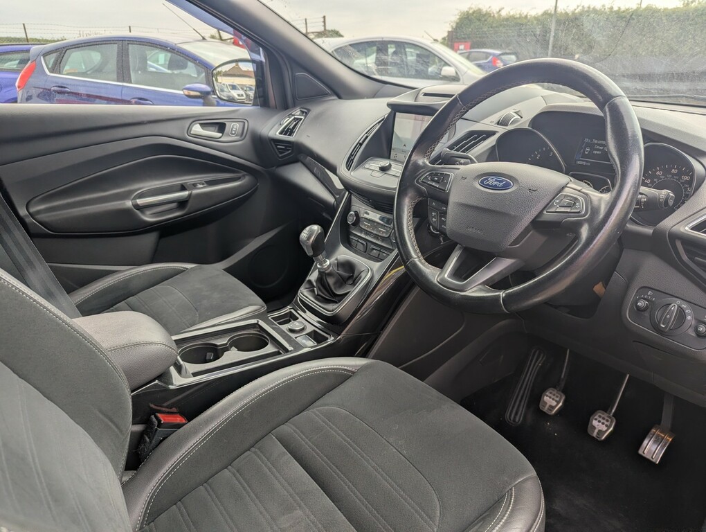 Ford Kuga Suv 2.0 Tdci Ecoblue St-line 201717 CN17XDZ Black #3