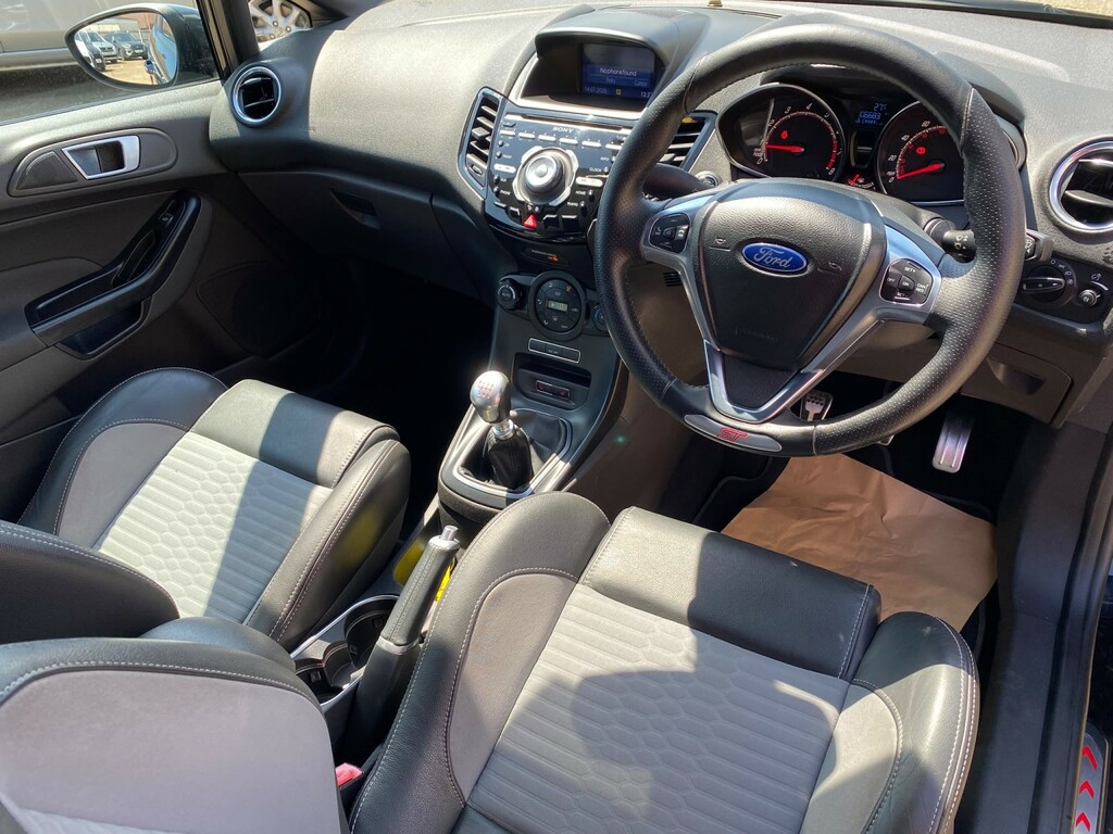 Ford Fiesta 1.6 T Ecoboost St-3 Black #5